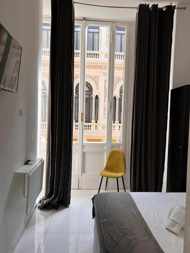 Umberto Rooms Napoli Exterior photo